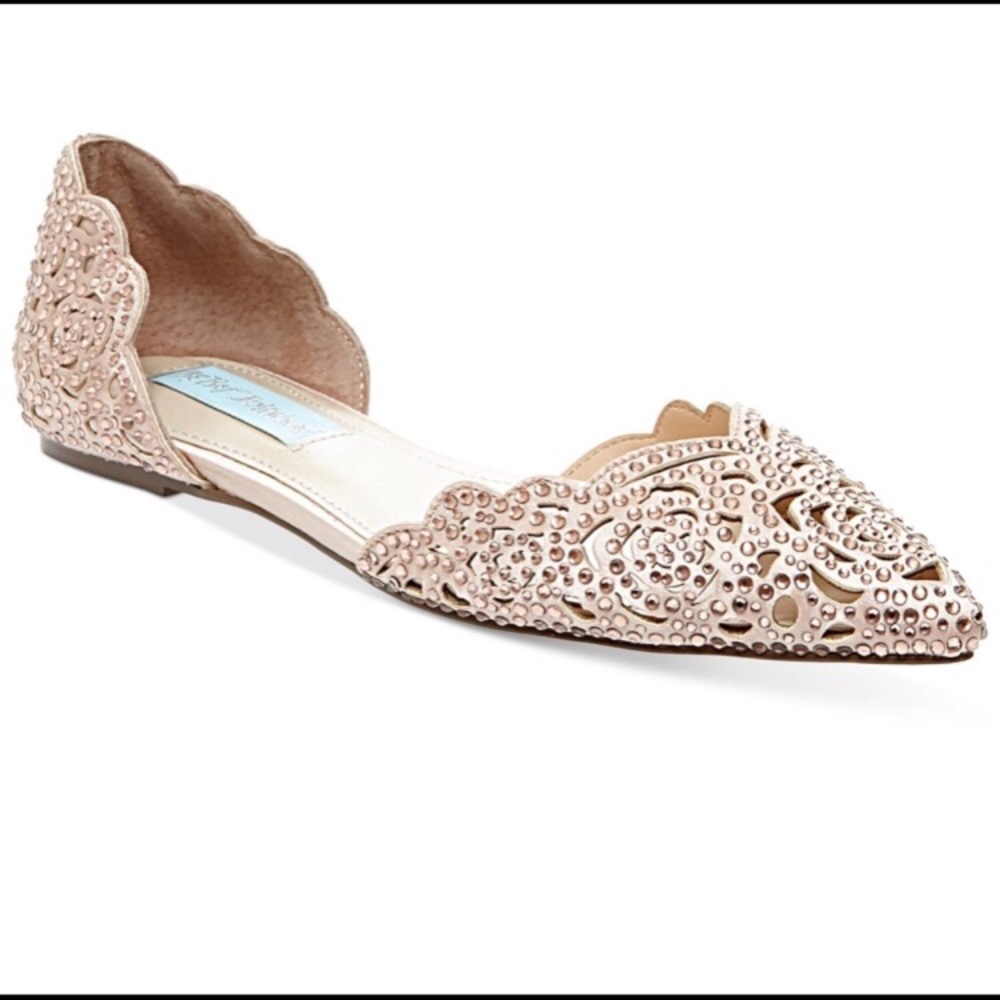 Size 8 1/2 Betsey Johnson Champagne flats
